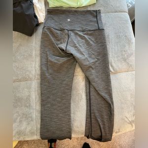 Womens Lululemon Wunder Under Leggings 28”
